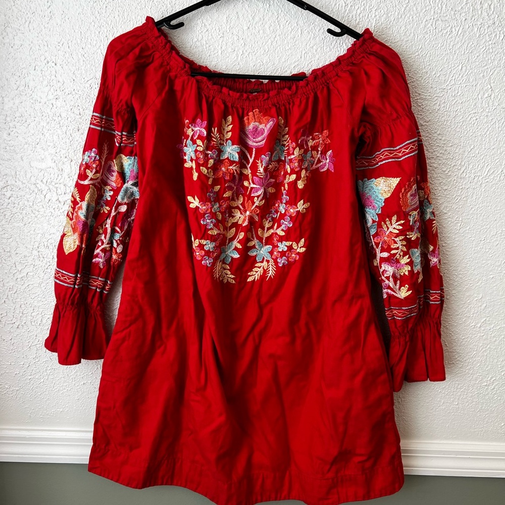 Free people Red Floral Embroidered Blouse off the shoulder boho